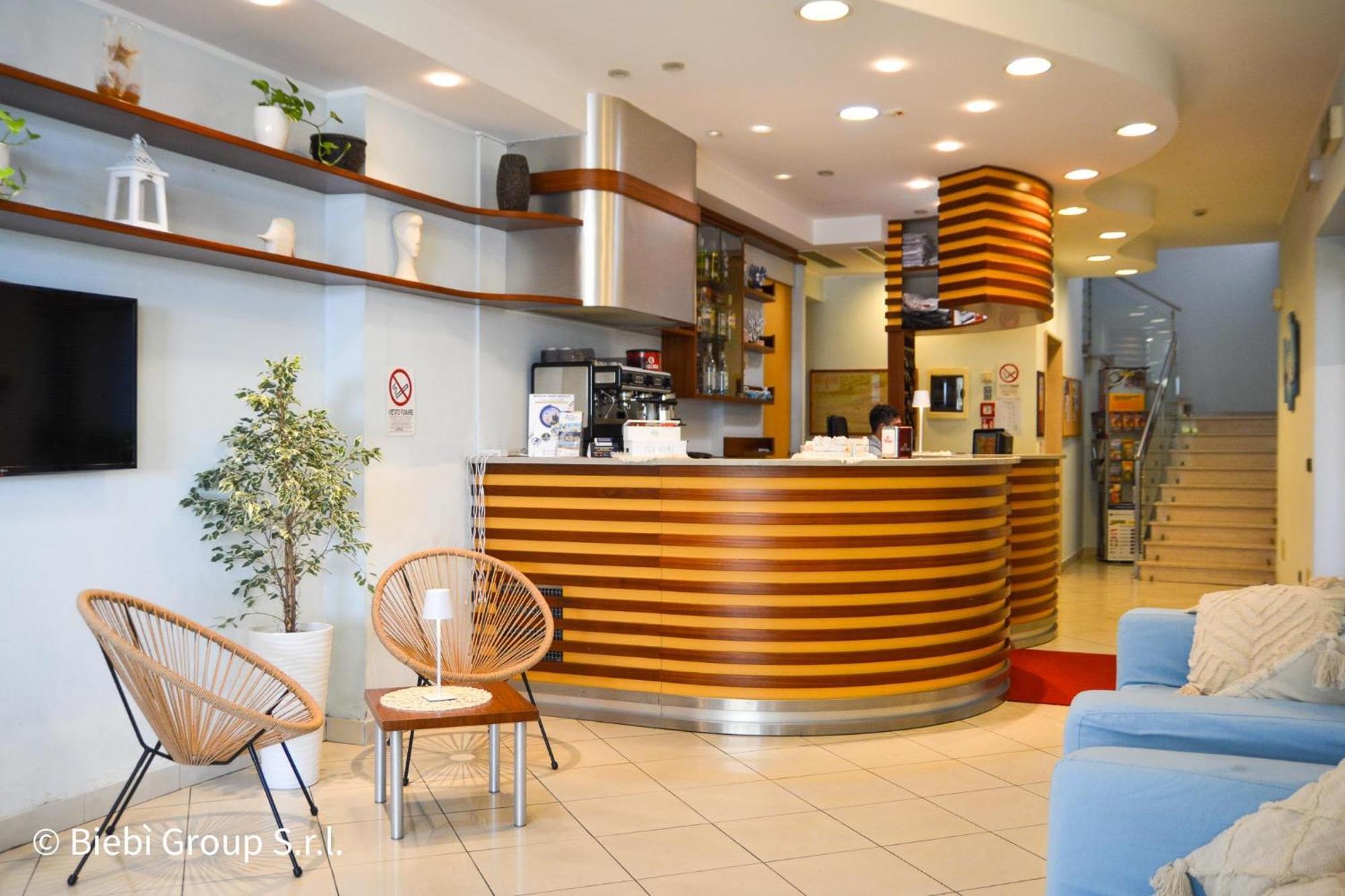 Hotel Giorg - Waterpark Included Ріміні Екстер'єр фото